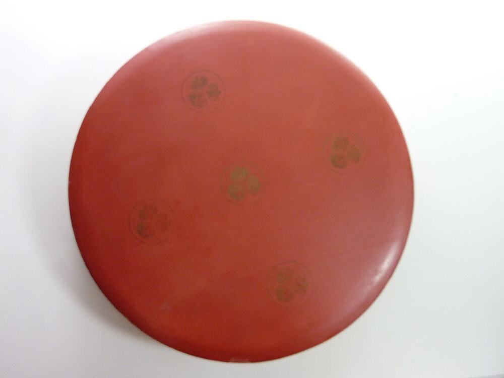 Vintage Japanese Lacquer Box Tokugawa Aoi Mon Crest Red Round 12" Lidded